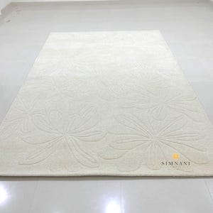 Hand-Tufted Wool Area Rug: Abstract Organic Landscape Design