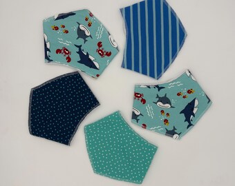 Set of 5 baby bibs, bandana style with a snap fastener and bamboo towelling on reverse