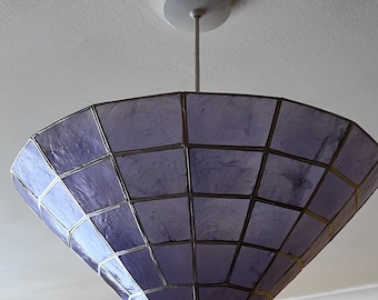 Vintage Capiz Shell Kronleuchter - Skulpturale Lila Deckenleuchte - Art Deco Inspiriertes Statement Stück - Ambient Designer Beleuchtung