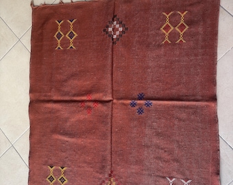 Tappeto in seta di cactus tessuto a mano, ricamo berbero, tessuto boho (39''x39'')