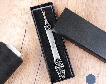 Personalized Sewing Thread Opener, Customized Retro Sewing Tools, Gifts for Mothers or Grandma, Mother's Day gifts, Personalized Gifts