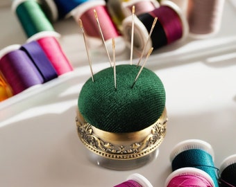 Vintage Metal Pin Cushion, Pin Cushion, Crafting Supplies, Sewing Storage, Sewing Accessories, Needle Holder, Knitting Accessories