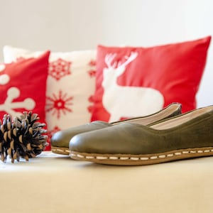 Handmade Kutnu Fabric Barefoot Shoes: Turkish Leather Earthing Flats