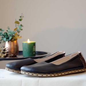 Handmade Kutnu Fabric Barefoot Shoes: Turkish Leather Earthing Flats
