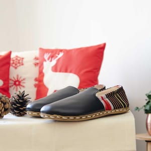 Handmade Turkish Leather Yemeni Shoes: Kutnu Barefoot Flats