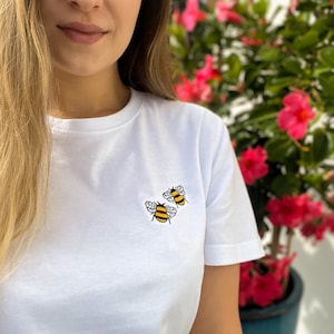 T-Shirt Bees Soft Embroidered Cotton Animal Cute Design Casual Comfort Wear Vibrant Fashion Nature-Inspired Unisex Honey zdjęcie 2