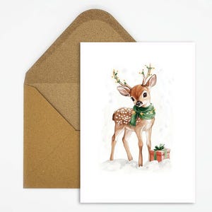 Carte de vœux de Noël, carte postale - cerf mignon avec des guirlandes lumineuses, conçu avec amour à l'aquarelle pour les vœux et la décoration festive