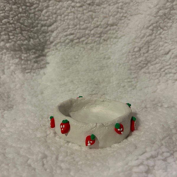 Strawberry jewellery pot