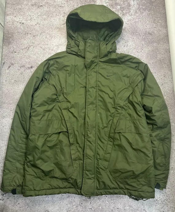 Giacca a vento leggera verde Nike vintage, casual, media Italia - Main Image