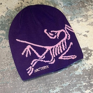 arc'teryx ビーニー　パープル Arc'teryx Bird Word Toque - Azalea / Aster – Outsiders Store UK