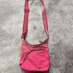 Vintage Nike Pink Nylon Shoulder Bag Adjustable Strap Retro Sports Style