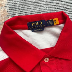 Polo Ralph Lauren Rugby Vintage con escudo bordado en azul marino, rojo y verde imagen 17