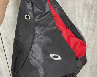 old gap スリングバッグ 90s y2k メッセンジャー oakley Vintage Oakley Style Hex Grid Sling Backpack Black Red Yellow