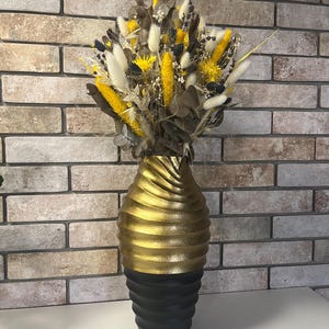 Gold & Black Modern Vase – Handmade Decorative Vase, Abstract Home Decor, Luxury Table Centerpiece, Elegant Gift for Home