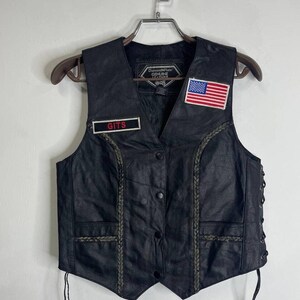 Vintage zwart leren bikervest echt leer met diamanten plaat, maat M