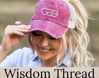 Gorra de béisbol personalizada bordada a mano con la frase "Dios es bueno" - Ropa con temática religiosa