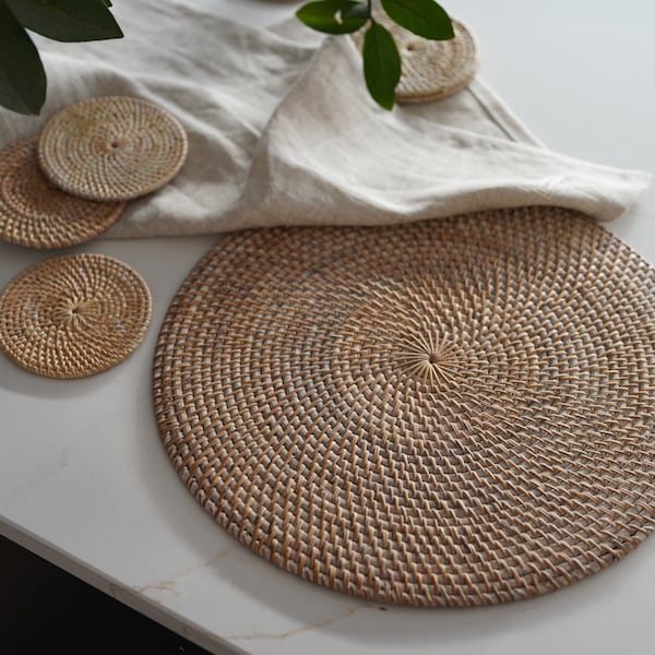 Set of 2 Mistral Achromatised Rattan Placemat