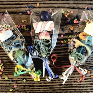 5+ MINI Candy Kabobs Birthday Party Favors, Birthday Treat, Kids Party Favor, Candy Skewer, Candy, Kids Birthday, Gummies *FREE SHIPPING*