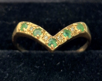 Vintage 1981 V-Shape 9ct Gold Emerald & Diamond Ring | Chevron Band | UK Size L | Hallmarked Birmingham