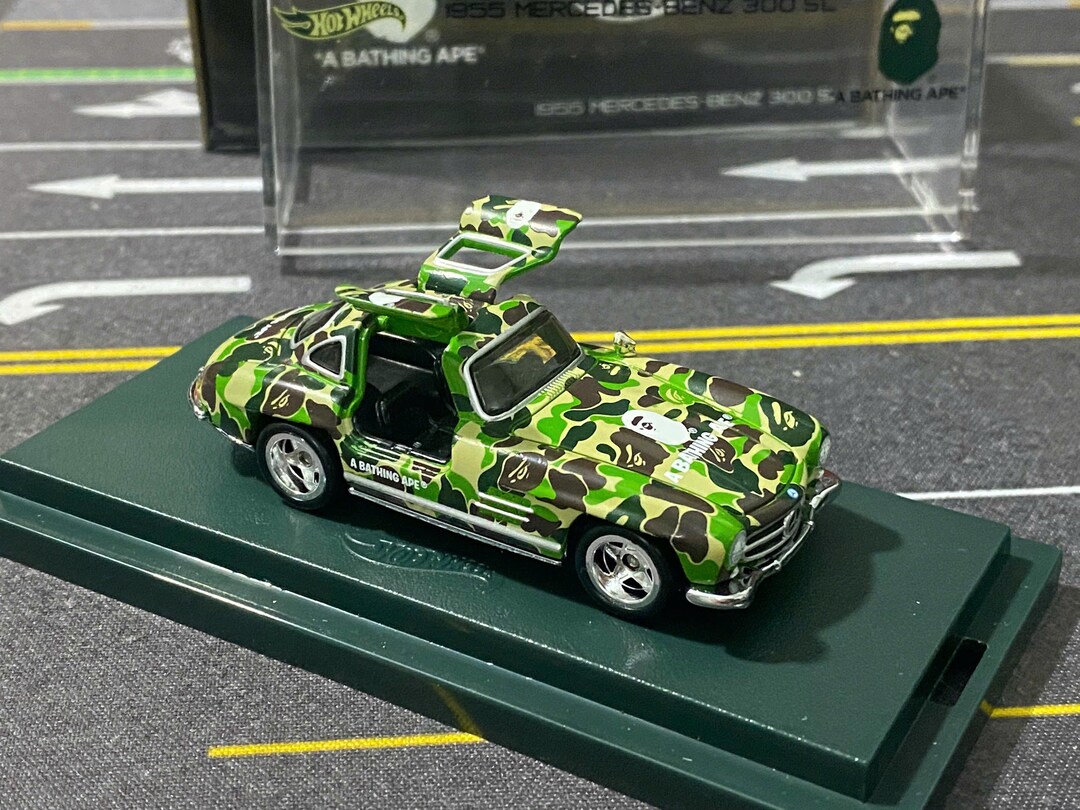 BAPE X HOT WHEELS 55 MERCEDES-BENZ 300SL