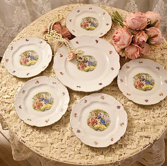 Set of Porcelain Dessert Plates - 20th Century Italian Elegance