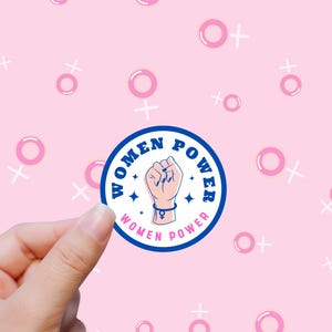 Sticker Women Power – Énergie Féminine & Empowerment -Autocollant Résistant waterproof pour ordinateur, carnet, valise, téléphone, tablette…