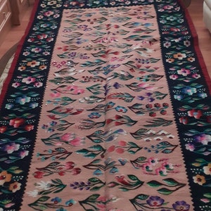 TAPIS MURAL EN LAINE