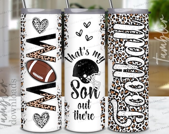 Può includere: Tre bicchieri in acciaio inossidabile con un design a stampa leopardata. Il primo bicchiere dice "Mamma" con una grafica di un pallone da calcio. Il secondo bicchiere dice "That's my son out there" con una grafica di un casco da football. Il terzo bicchiere dice "Football" in un font usurato.