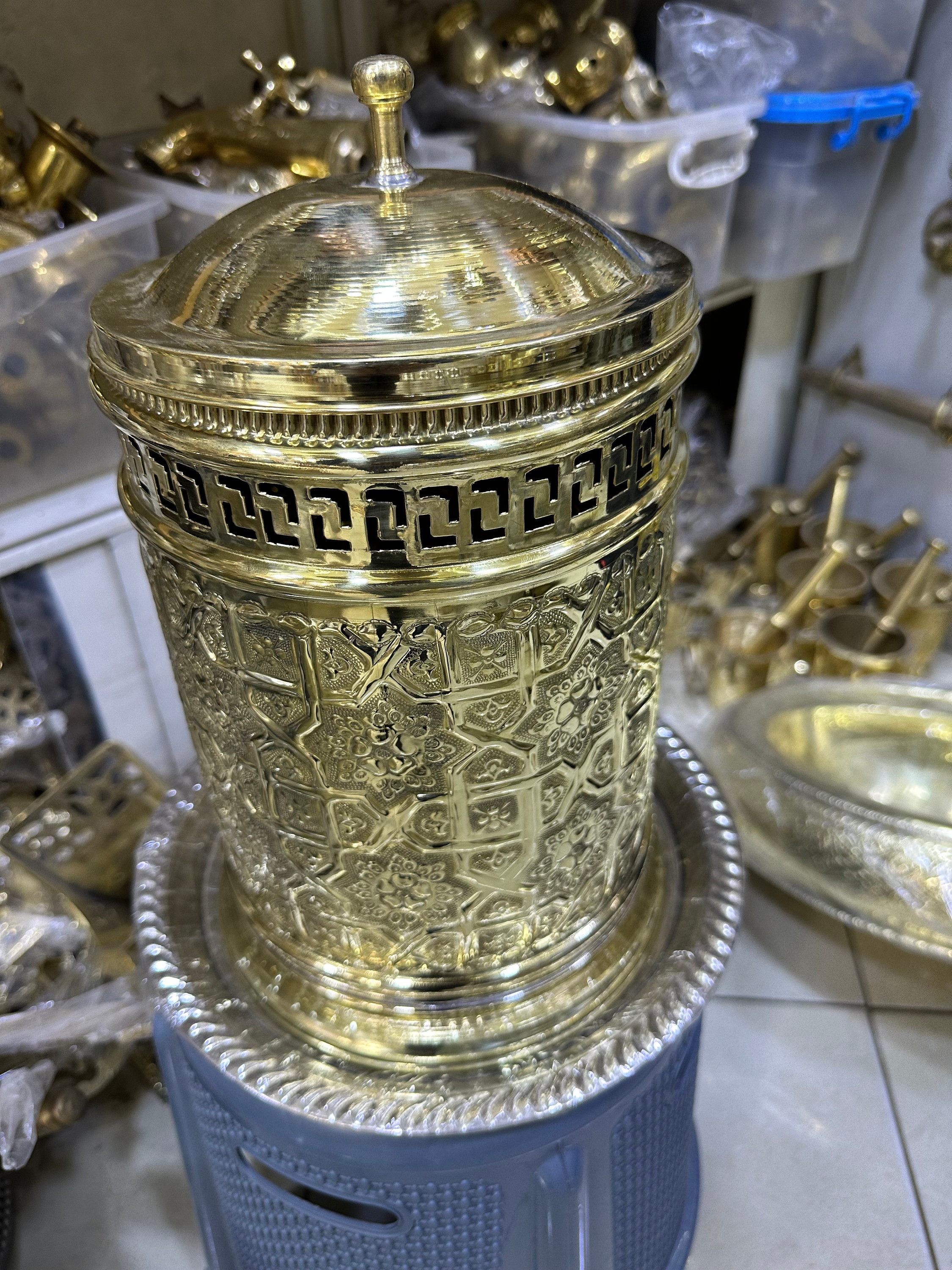 Vintage Brass Waste Bin Specialist Antique Brass Bathroom Bin Expert ...