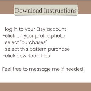 Pu&ograve; includere: Una casella di testo bianca con testo nero che descrive i passaggi per scaricare un acquisto digitale da Etsy. Il testo recita: "Istruzioni per il download -Accedi al tuo account Etsy -Fai clic sulla tua foto del profilo -Seleziona "acquisti" -Seleziona questo acquisto di modello -Fai clic su scarica file Sentiti libero di contattarmi se necessario!"