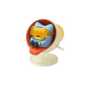 Momo Planet Designer Toy Cat Figure Mystery Edition Miu Rocket Sofa