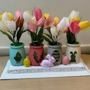 Cute Easter Table Centerpiece with Tulips