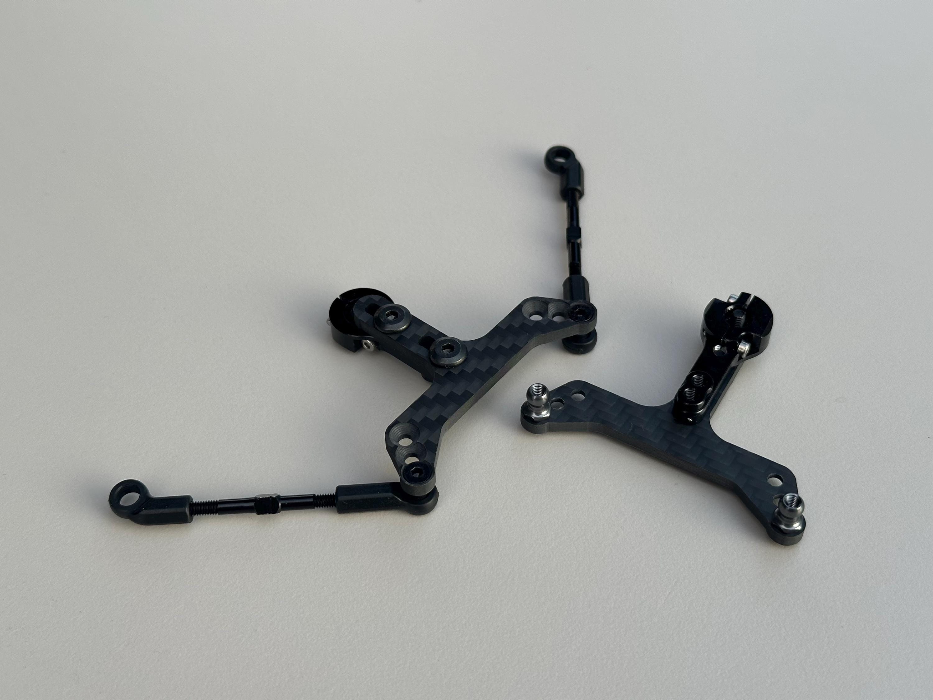Adjustable Carbon Fiber DSS for Sakura D5, Direct Steering System