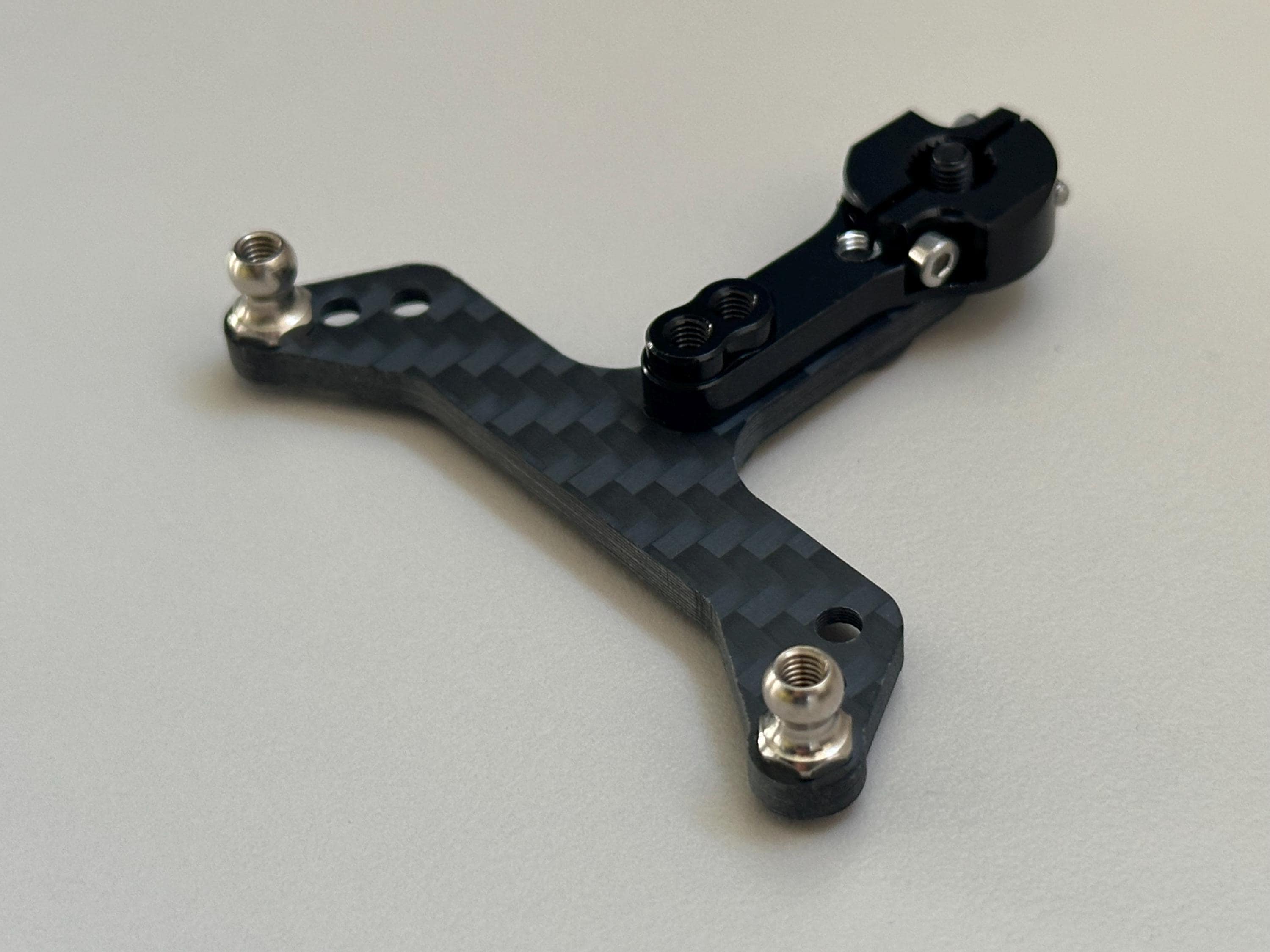Adjustable Carbon Fiber DSS for Sakura D5, Direct Steering System