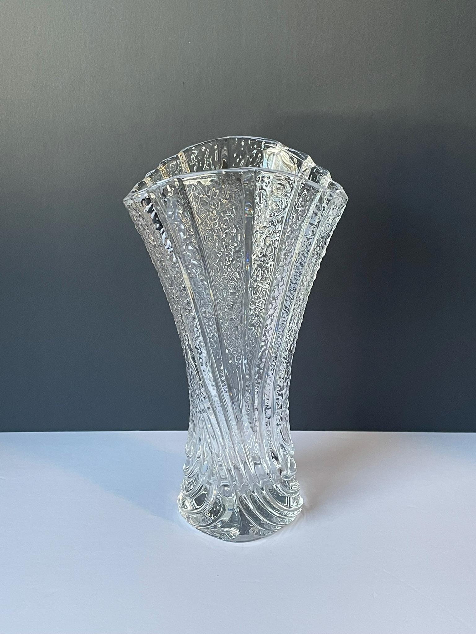 Vase Vintage En Verre Texturé Doré - Hauteur 14cm, Largeur 21.5cm
