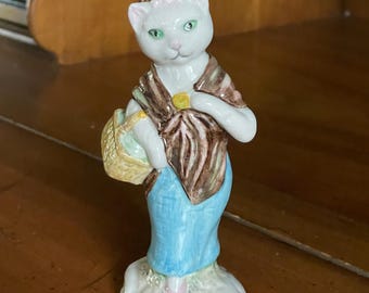 Vintage Beswick England Siamese Cat Figurine # 1559, Handpainted