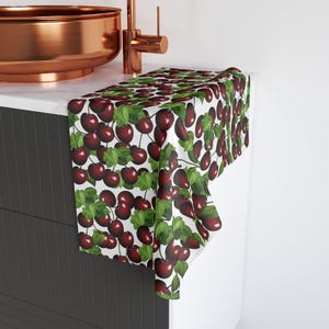 Cherry Pattern Hand Towel, Spring Summer Kitchen Bathroom Home Decor, Farmhouse Style Tea Towel, Mothers Day Birthday Housewarming Gift