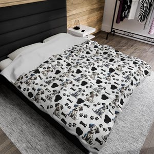 Dalmatian Theme Blanket, Dog Mom Birthday Gift, Pet Owner Dog Lover Home Decor Couch Throw, Present for Dalmatian Pet Parent, Gift for Him