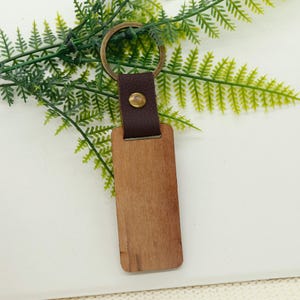 Simple - style Natural Wooden Keychain, A Rustic and Practical Choice