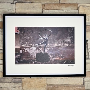 Banksy: Superb framed lithograph, only 50 copies, with certificate of authenticity.