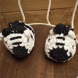 Custom Zebra Plush|Crochet Zebra Pocket Pal|Desk Pet|Amigurumi Doll|Zebra Stuffed Animal Gift| Gift for Teens|Dorm Decor|Farm Animal Plushie