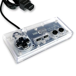 Controle NES personalizado, carcaça transparente, botões pretos estilo Famicom, placa de circuito com contatos banhados a ouro premium, fabricado nos EUA, com acabamento impecável.