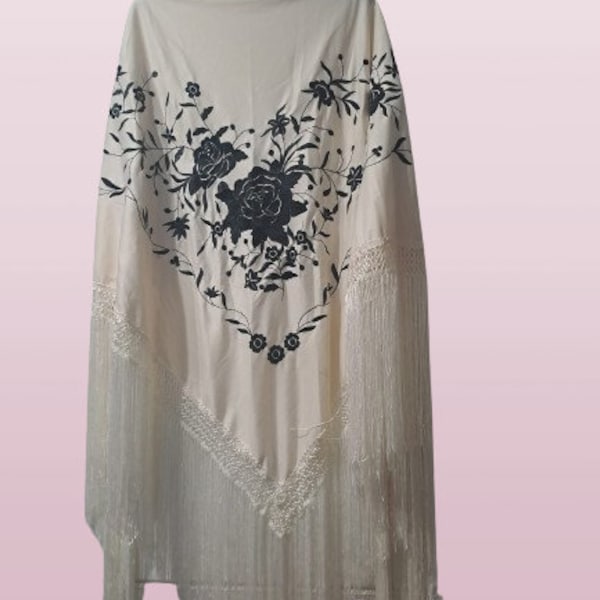 traditional spanish shawl