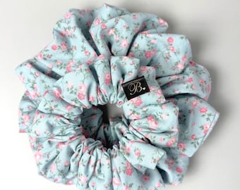 Vintage Floral Scrunchie, Rare Joan Kessler Fabric, Handmade Hair Tie, Coquette Hair Accessory, Cottagecore Style, Romantic Gift for Her