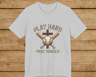 Camiseta de béisbol cristiana "Juega duro, ora más duro", camiseta deportiva de fe, camiseta con gráfico de cruz de béisbol, camiseta para el día del partido.