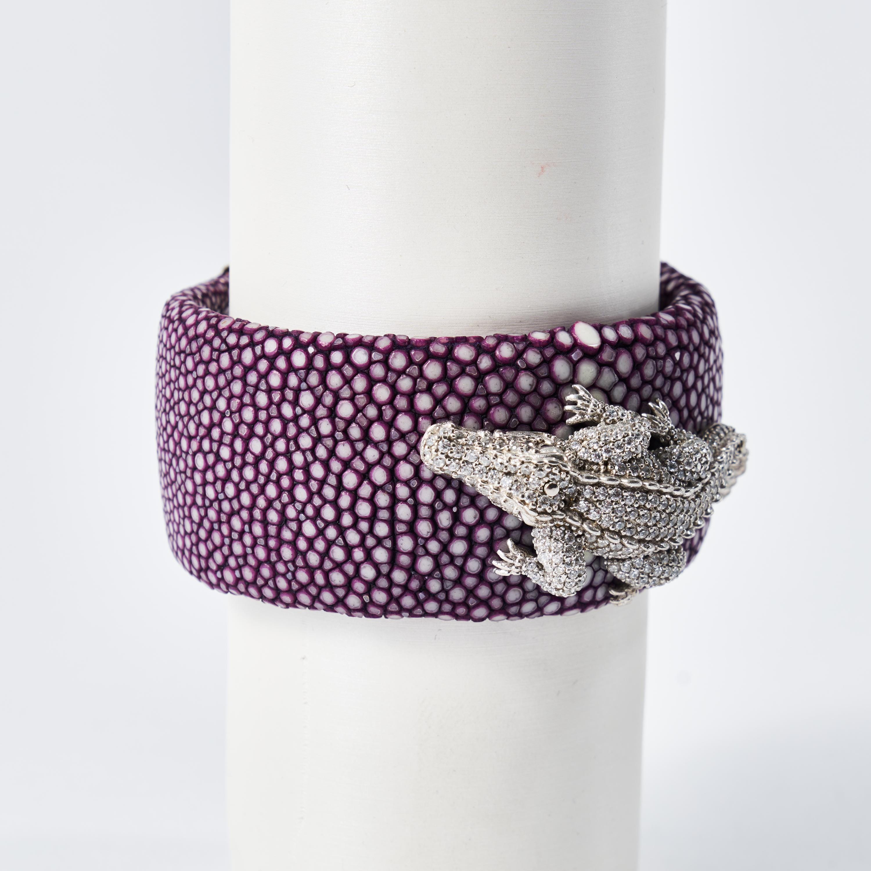 Crocodile Power Bracelet Stingray Leather Spirit Design Silver and
