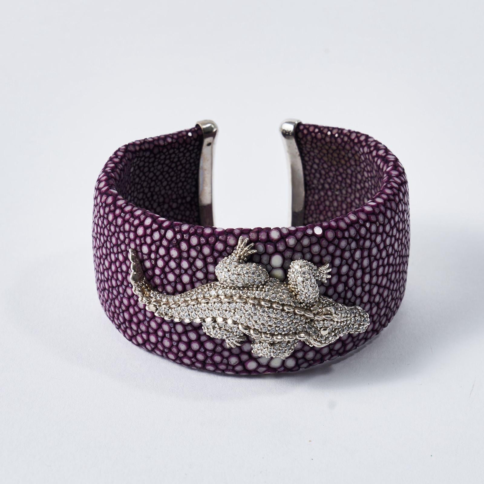 Crocodile Power Bracelet Stingray Leather Spirit Design Silver and