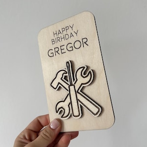 Karte Geldgeschenk 3D Geburtstag personalisiert individuell Gravur Holz Handwerk Werkzeug Handwerker Mann Männer Vater Opa Bruder Nachbar