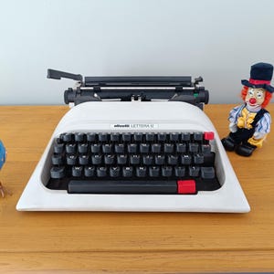 Olivetti Lettera 12 typewriter