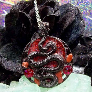 Lilith-slangenketting, Lilith-sieraden, Lilith-ketting, ketting heidense godin, ketting occulte godin